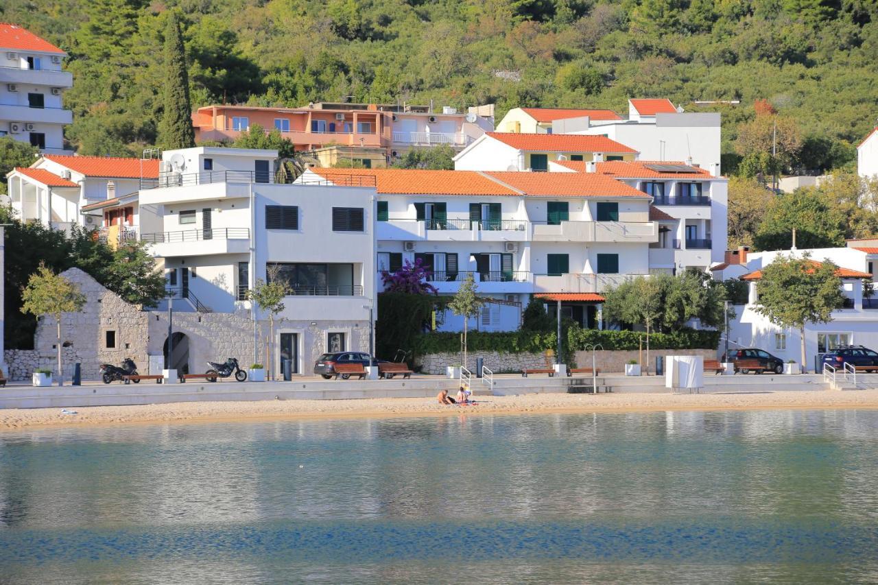 Apartments By The Sea Igrane, Makarska - 6653 Eksteriør billede