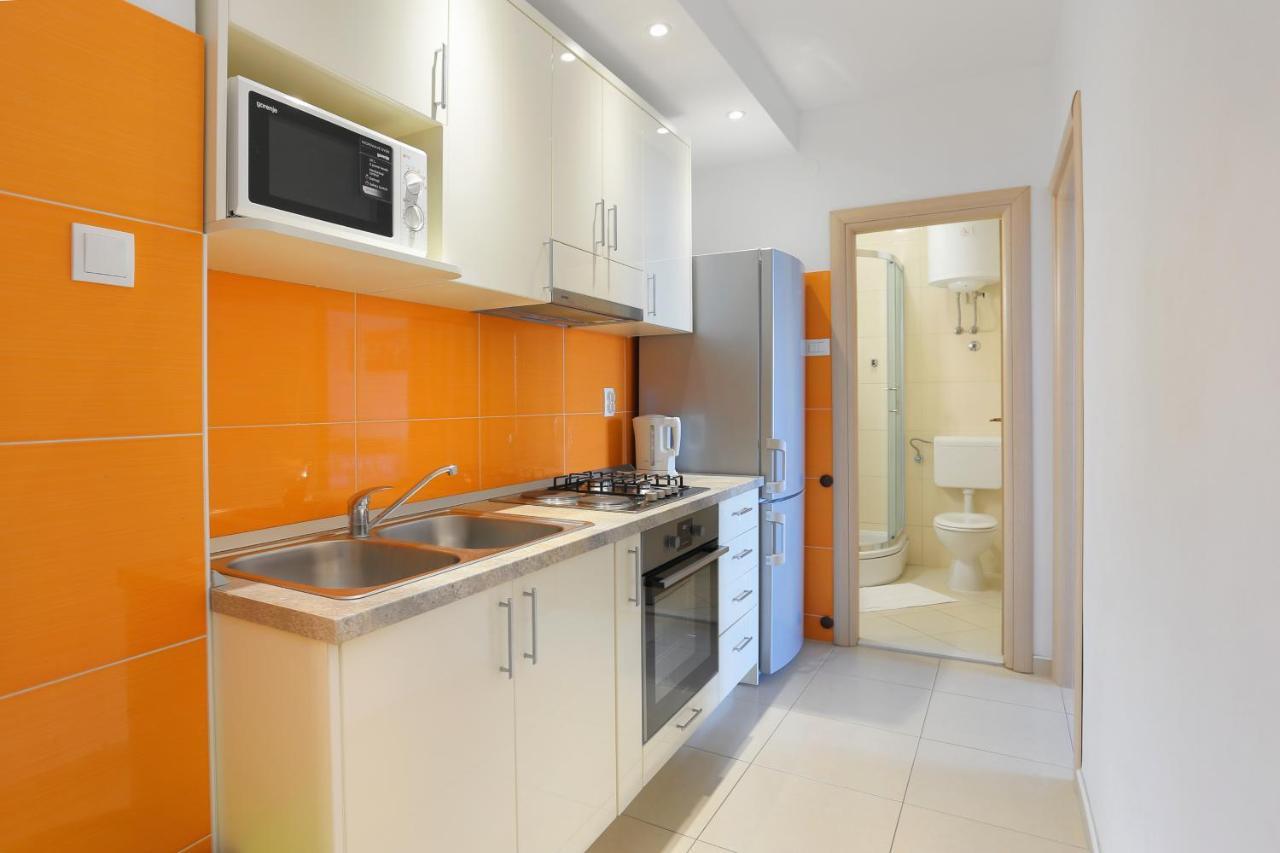 Apartments By The Sea Igrane, Makarska - 6653 Eksteriør billede